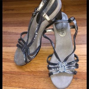 PEWTER WINERY AEROSOLES SANDALS IN SIZE 6.5M